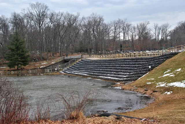 Dam at Green Lane reservoir 